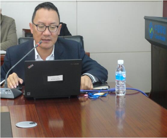 保山移动综合部副总杨涛在培训中宣贯省移动对车辆管理的相关要求事项。。。。。。。。